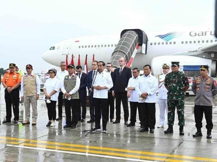 Presiden Jokowi Lepas Bantuan Kemanusiaan ke Turki dan Suriah