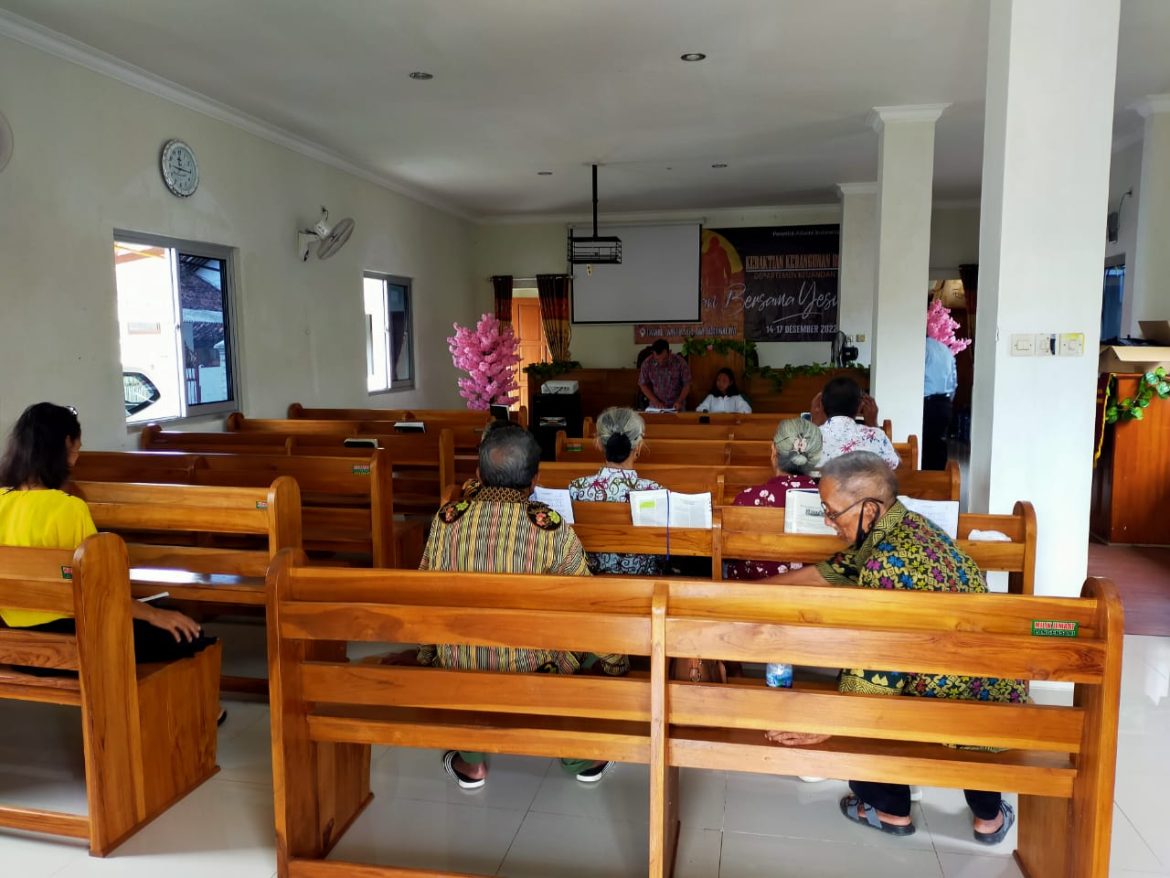 Jamin Keamanan dan Kenyamanan dalam Beribadat, Polsek Langensari Pengamanan di Gereja