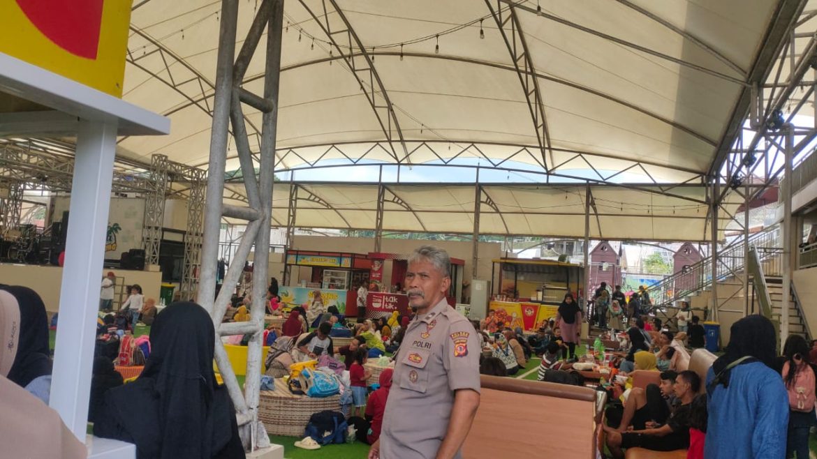 Kabid Humas Polda Jabar : Polisi Melaksanakan Kegaiatan Patroli di Obyek Wisata