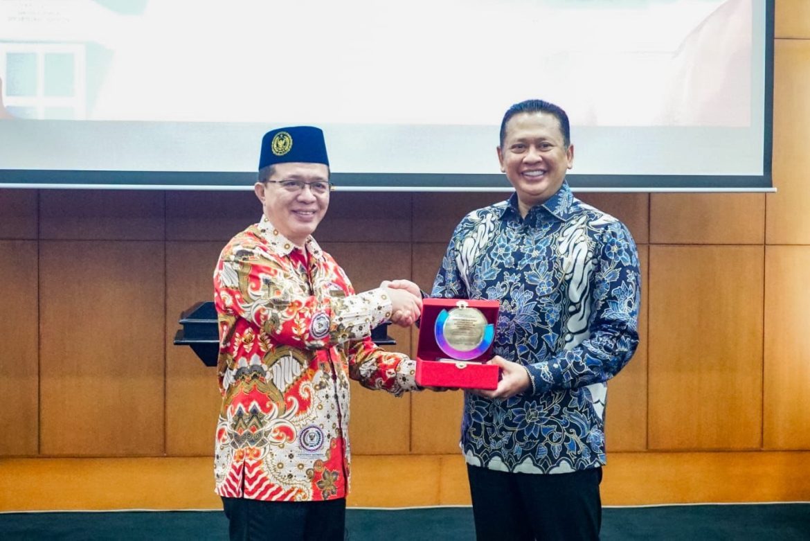 Diangkat Ketua Dewan Pembina, Ketua MPR RI Bamsoet Dorong Badan Permusyawaratan Desa Tingkatkan Kesejahteraan Masyarakat Desa