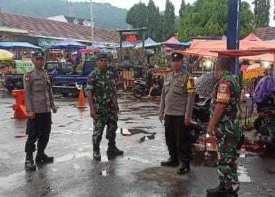 Berikan Rasa Aman dan Nyaman, Polsek Panumbangan lakukan Pam di Terminal