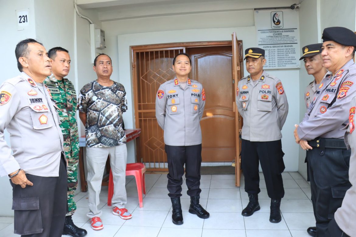 Kapolres Ciamis Pimpin Pengamanan Kegiatan Jumat Agung di Gereja Pantekosta Ciamis