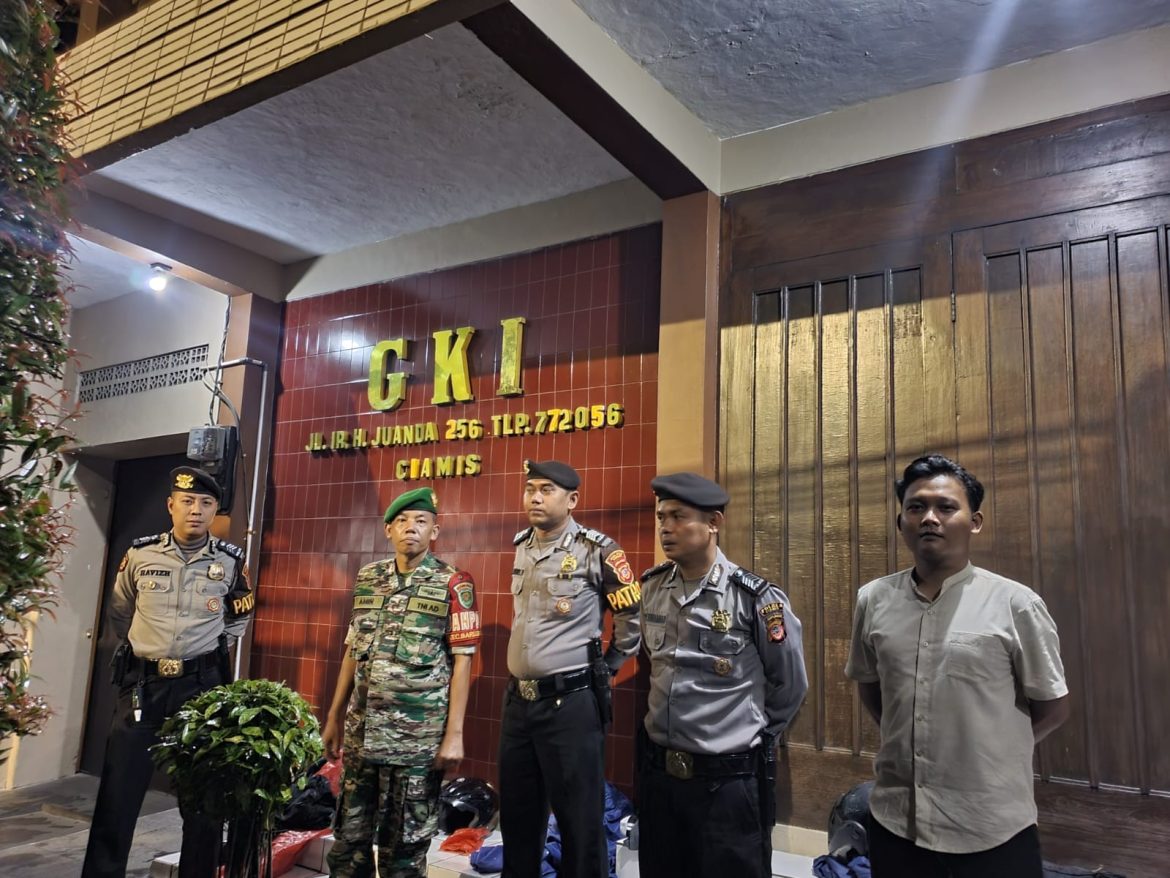 Polres Ciamis Siagakan Personel PAM Kegiatan Ibadah Jumat Agung di GKI Ciamis