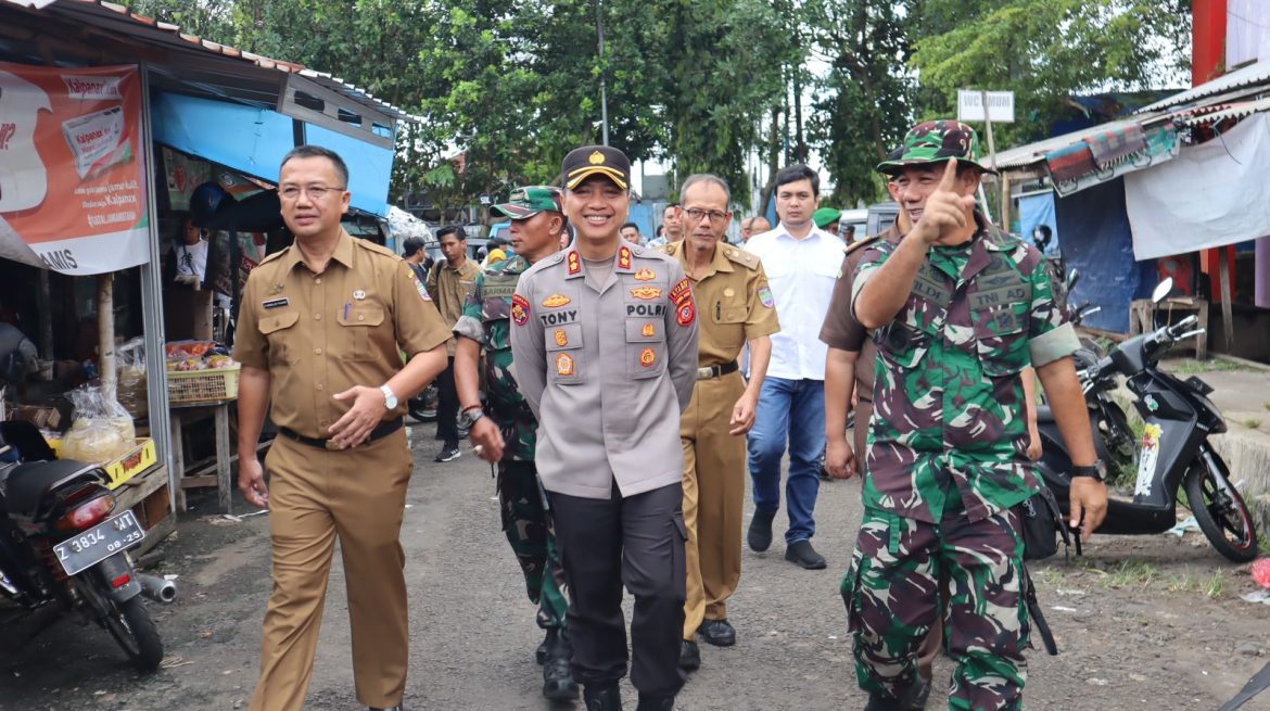 Cek Harga Bahan Pokok, Kapolres Ciamis Pastikan Segala Bentuk Penimbunan Akan Ditindak Tegas