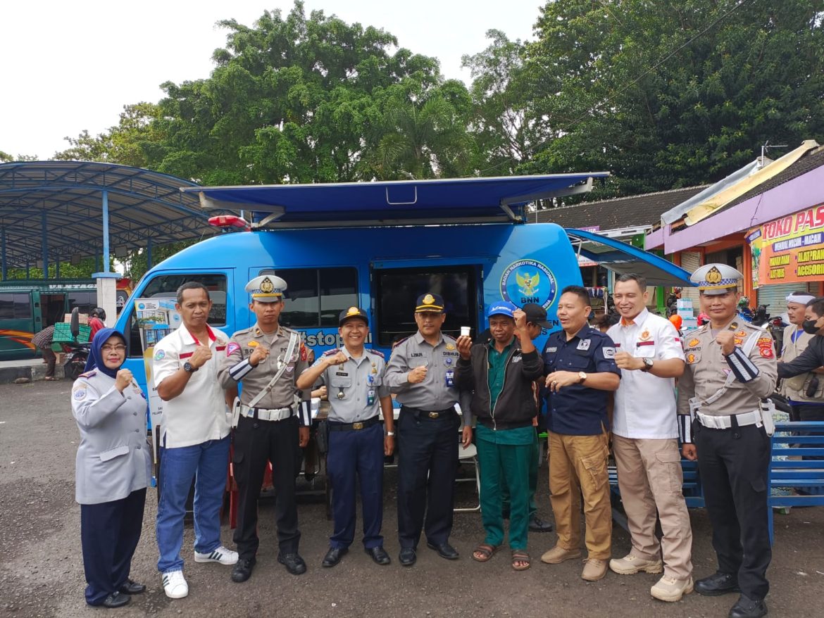 Satlantas Polres Ciamis Gandeng Dishub Lakukan Ramp Check Kendaraan di Terminal Ciamis