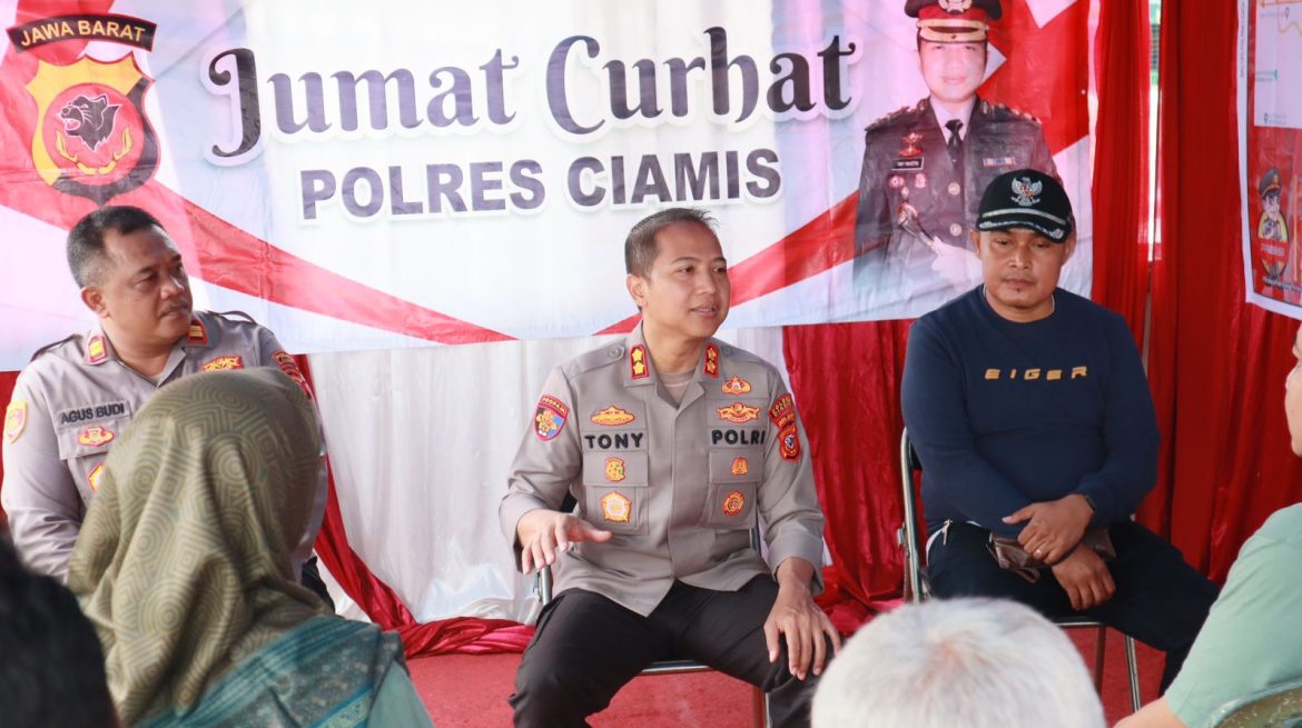 Kumpul di Pos Yan Cisaga, Kapolres Ciamis Ajak Warga Jaga Kondusifitas Jelang Hari Raya Idul Fitri