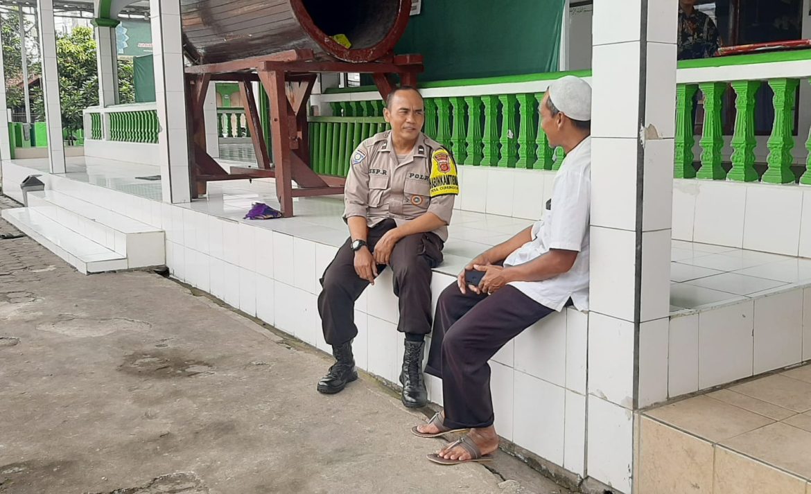 Polsek Cikoneng Berikan Himbauan di Dusun Gunungrasa, Untuk Saling Menjaga Keamanan