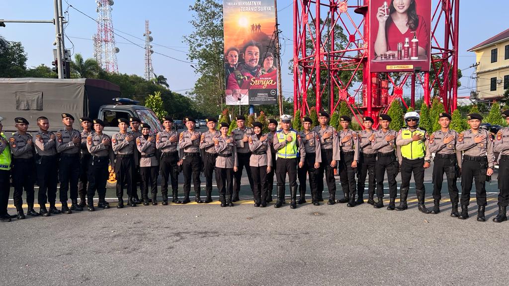 BERBAGI BERKAH BULAN RAMADHAN, DITSAMAPTA POLDA KALBAR BERBAGI TAKJIL UNTUK MASYARAKAT