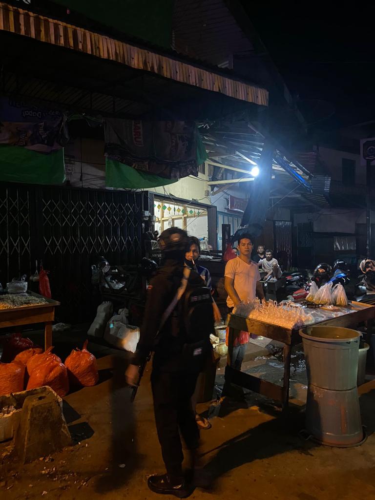 Menjaga Harkamtibmas Kota Singkawang Brimob Kalbar Laksanakan Patroli