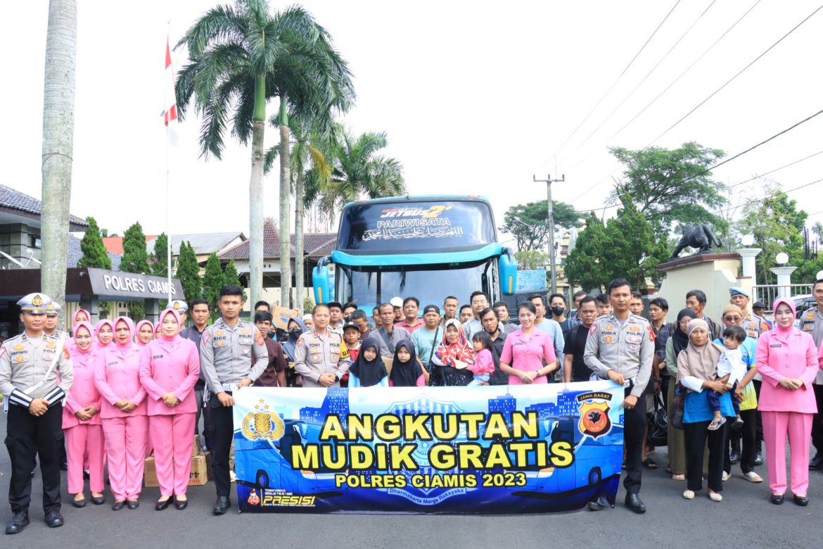 Kapolres Ciamis Lepas Pemberangkatan Mudik Gratis Polres Ciamis ke Jawa Tengah