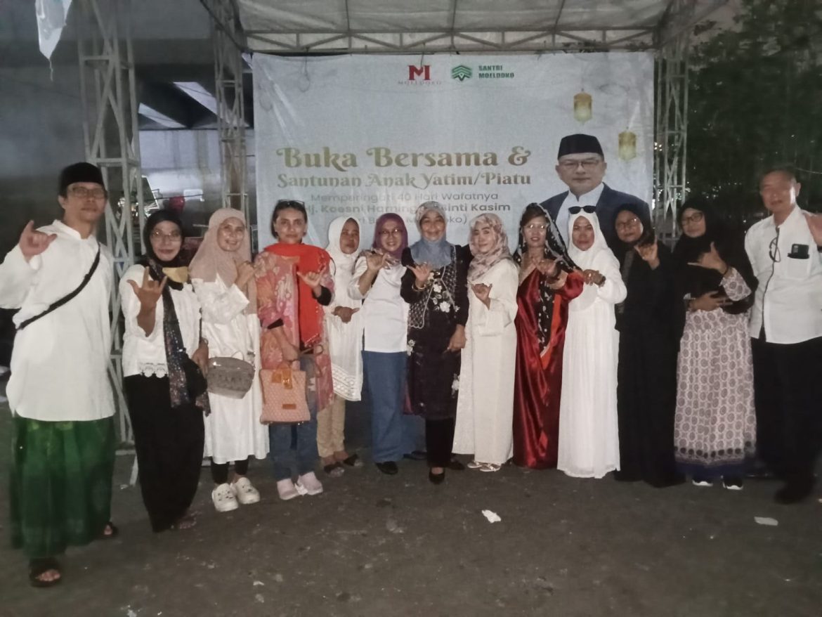 Buka Bersama & Santunan Anak Yatim Piatu Dan Memperingatin 40 Hari Wafatnya Hj . Koesni Harningsih.