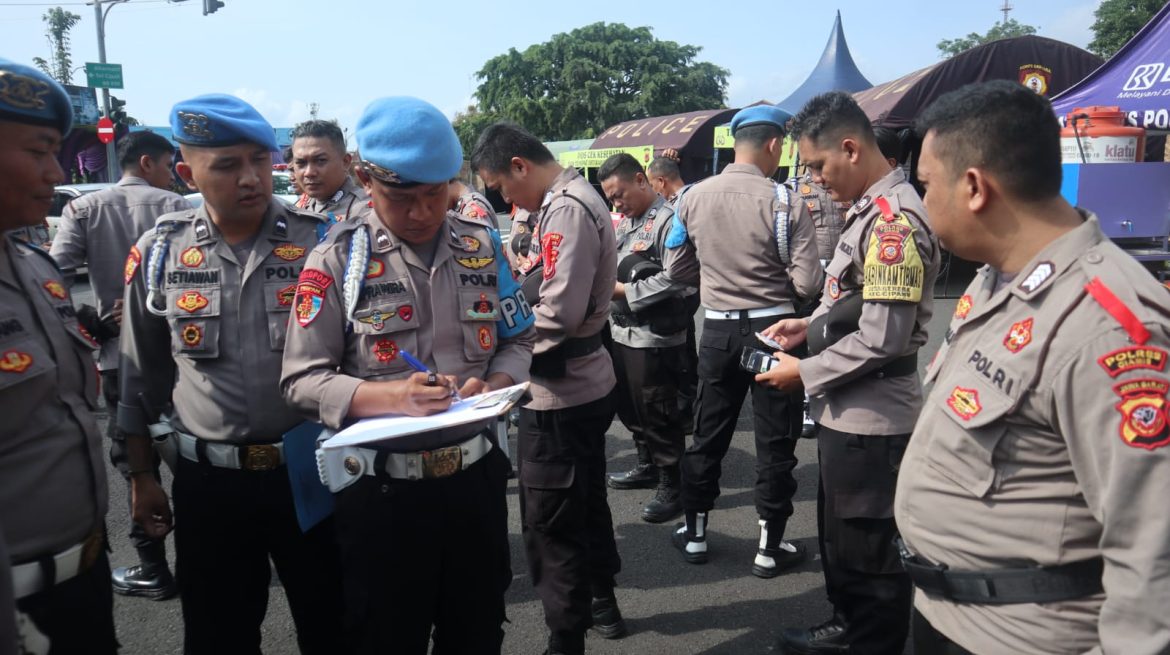 Propam Polda Jabar Cek Petugas di Pos Terpadu Polres Ciamis