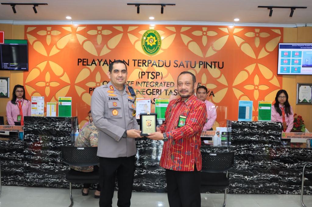 Jalin Silaturahmi Kapolres Tasikmalaya Kota Kunjungi Ketua Pengadilan Negeri Tasikmalaya Kelas 1A