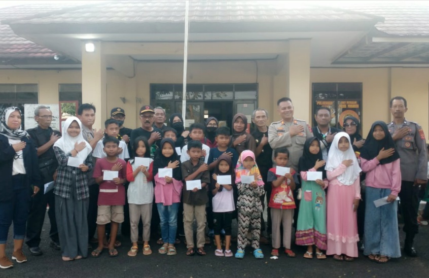 Pengurus KBPP-POLRI Resort Ciamis Salurkan Bantuan Bagi Kaum Dhuafa dan Fakir Miskin