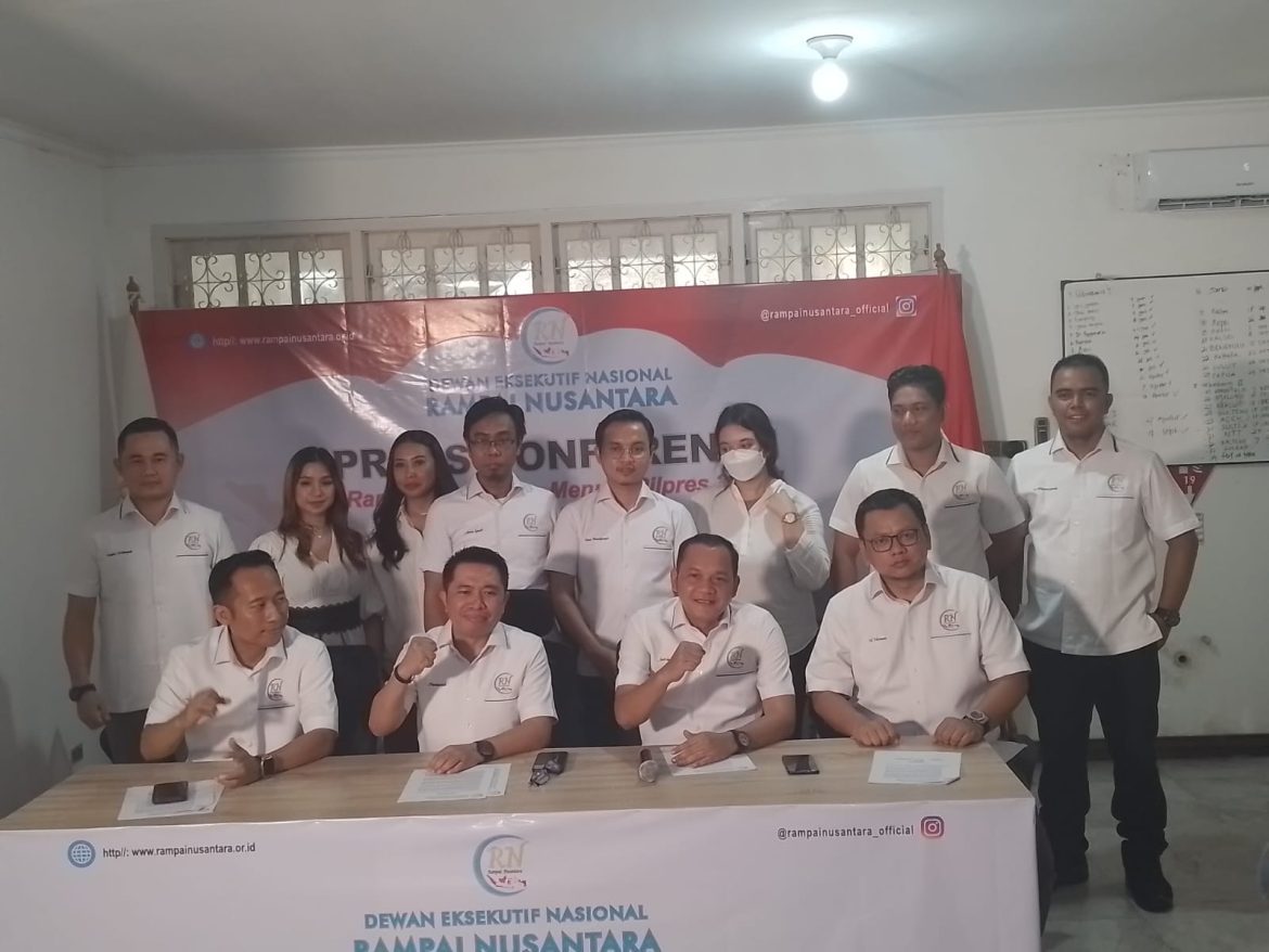 DEWAN EKSEKUTIF NASIONAL RAMPAI NUSANTARA BERSAMA MARDIANSYAH KETUM DAN SATRIA CHANIAGO SEKJEND