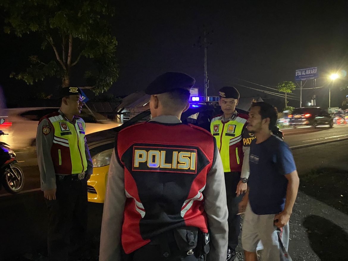 Samapta Polres Ciamis Intensifkan Patroli Biru di Jalur Rawan Kriminalitas Saat Malam