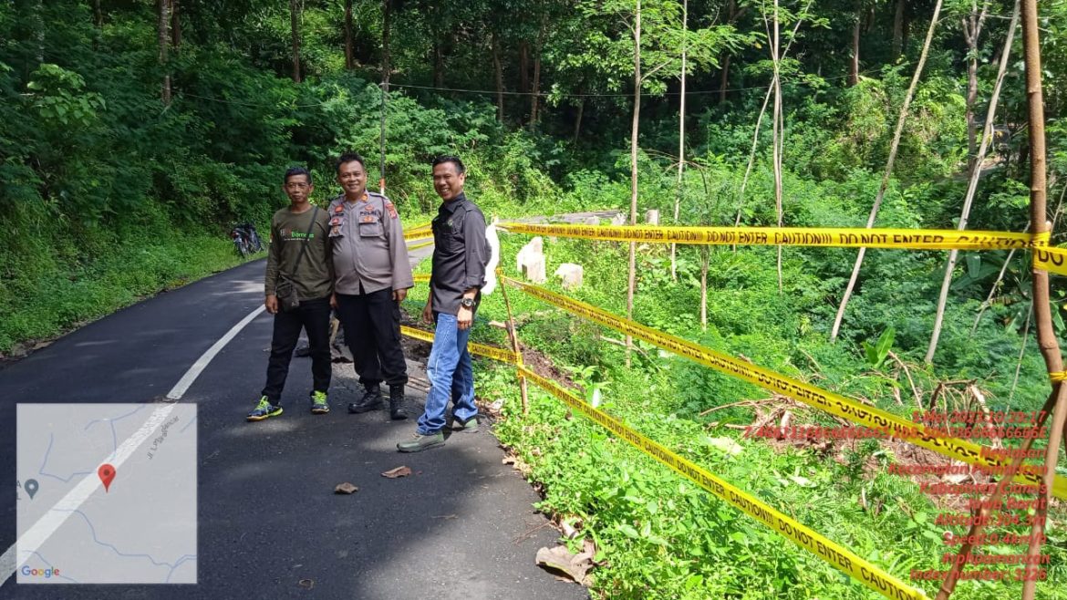 Kapolsek Pamarican Cek Langsung Lokasi Bencana Alam Tanah Longsor di Gunung Kelir