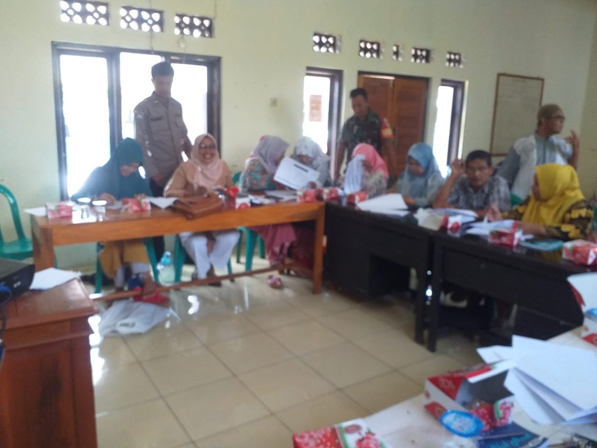 Antisipasi Gangguan Kamtibmas, Polsek Sadananya Hadiri Giat Forum Konsultasi Publik Regsosek di Desa Tanjungjaya