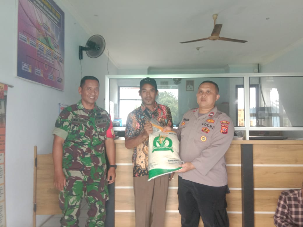 Polres Ciamis Monitoring Pembagian Bantuan BPS ke Keluarga Rawan Stunting di Desa Bangunharja