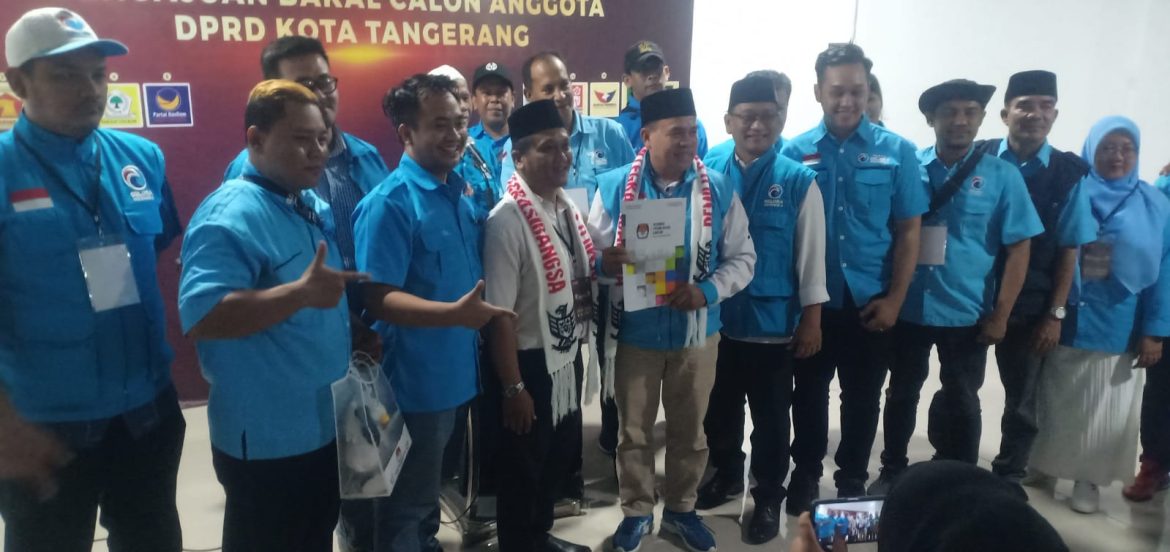 Partai Gelora (Bacaleg) Mendatangi Kantor KPU Kota Tangerang Untuk Mendaftarkan Sebagai Calon Legislatif 2024