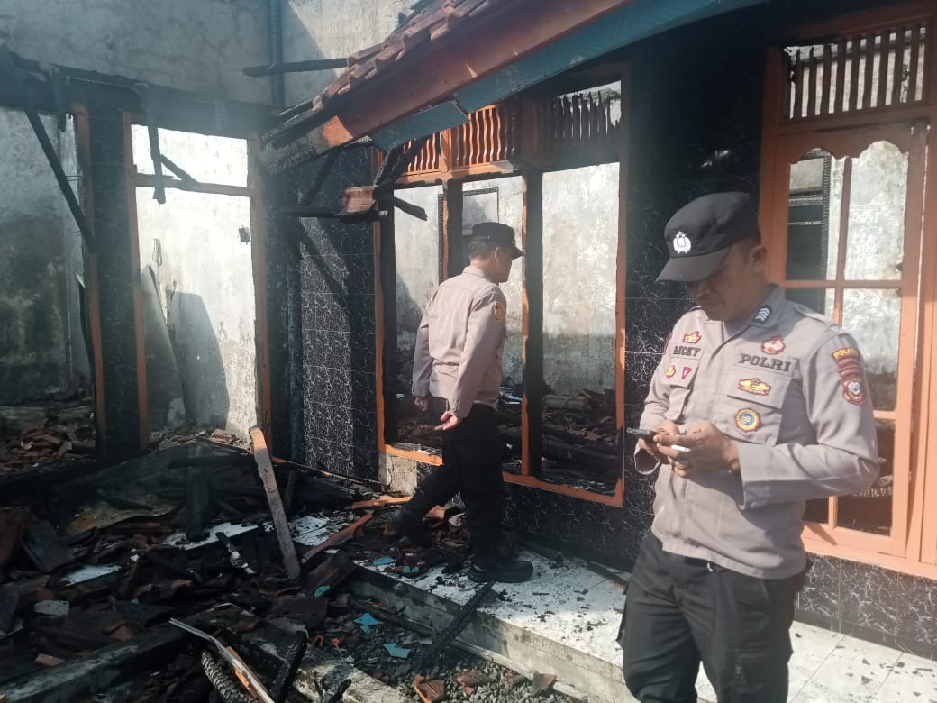 Kebakaran Rumah Pengusaha Mendong di Manonjaya, Polres Tasik Kota Lakukan Penyelidikan