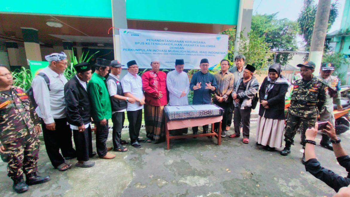Ponpes Nurul Ibad Gelar Acara Lounching Sekaligus Penyerahan Simbolis Kartu Peserta BPJS Ketenagakerjaan Imani Indonesia