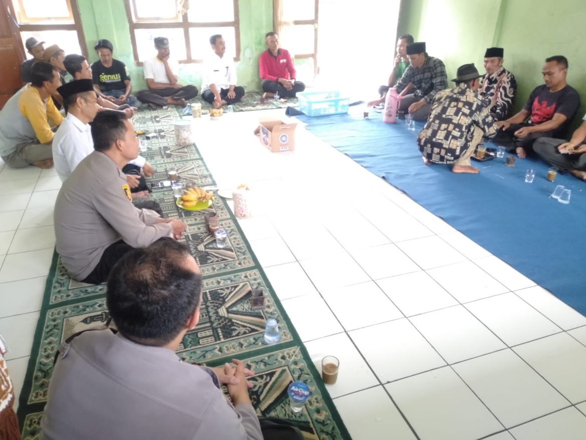 Jumat Curhat, Warga Minta ke Kapolsek Cihaurbeuti Anggota Hadir di Tengah Masyarakat
