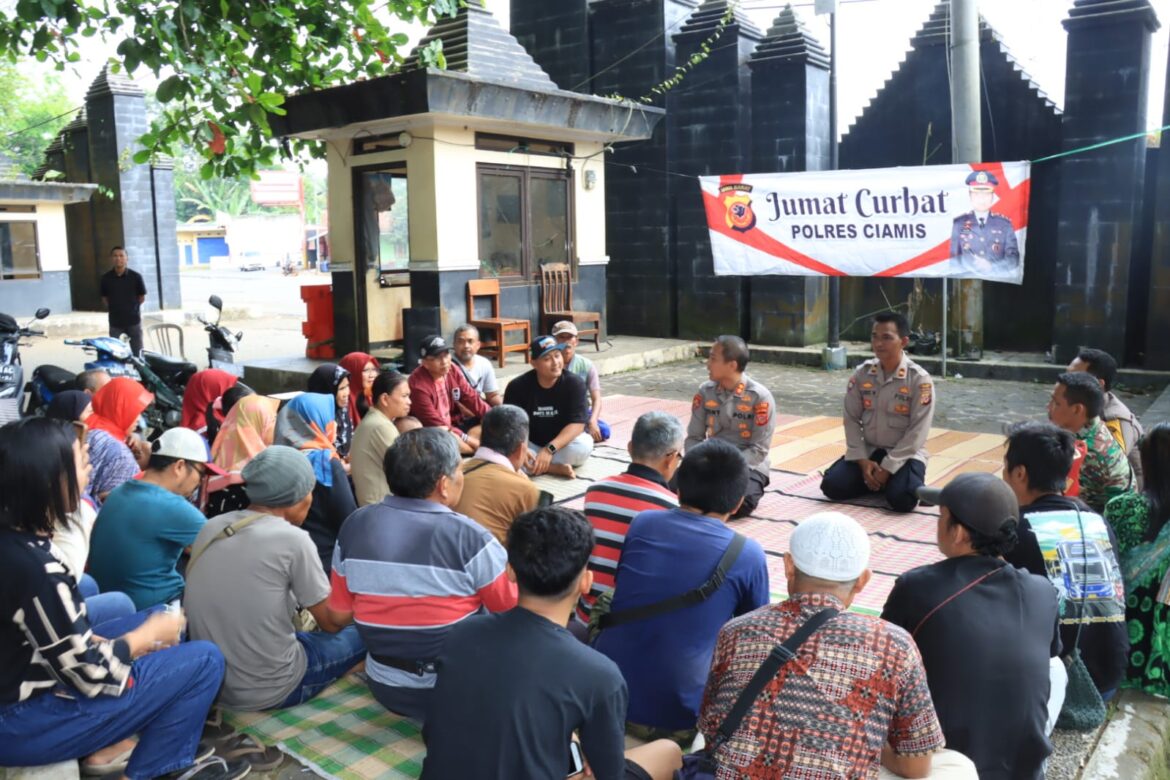 Kapolres Ciamis Kumpul Bareng Warga di Situs Ciung Wanara Karangkamulyan