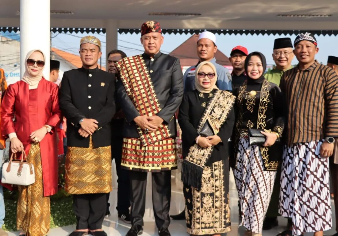 Dandim 0507/Bekasi Bersama Forkopimda Gunakan Baju Adat Jawa Saat Peringatan Hari Lahir Pancasila 2023