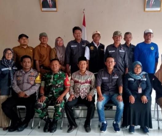 Polsek Cihaurbeuti Hadiri Rapat Pleno Terbuka Rekapitulasi DPSHP Tingkat Desa Cijulang