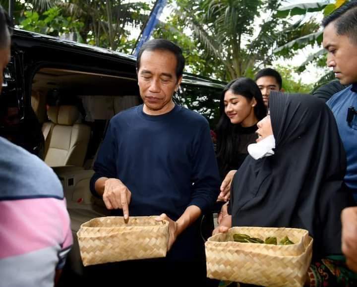 Akhir Pekan, Presiden Jokowi dan Ibu Iriana Kunjungi Warung Kopi Klotok