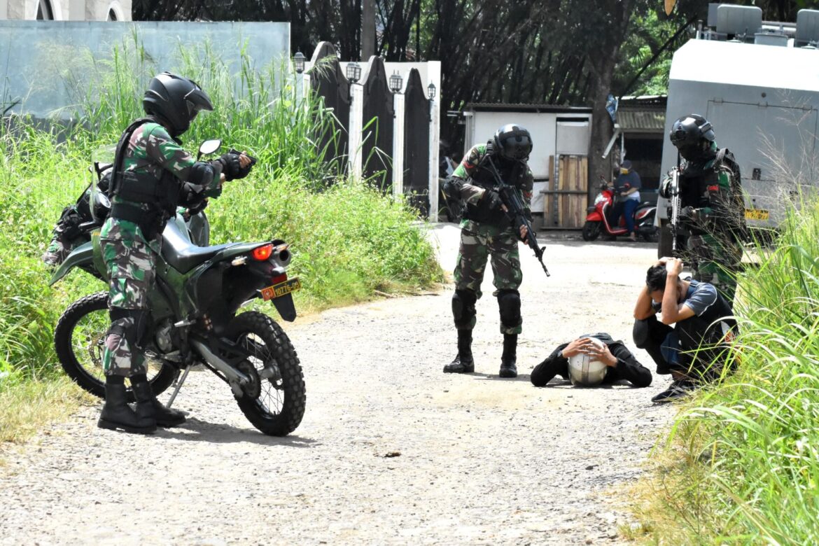 PASUKAN PENGINTAI KEAMANAN BRIGIF MEKANIS 1 PIK/JS LATIHAN TKB DAN PAM VVIP