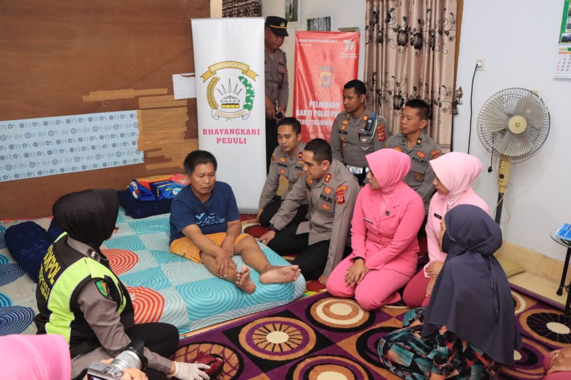 Bhakti Pelayanan Polri Presisi,Kapolres Tasik Kota AKBP SY Zainal Abidin Kunjungi Personel Yang Sakit