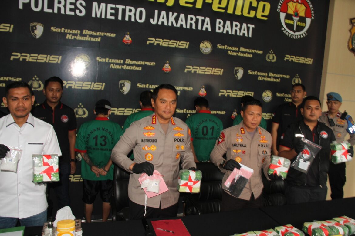 Satresnarkoba Polres Jakarta Barat Meringkus 4 Kurir  Narkoba Jaringan Aceh-Medan-Jakarta