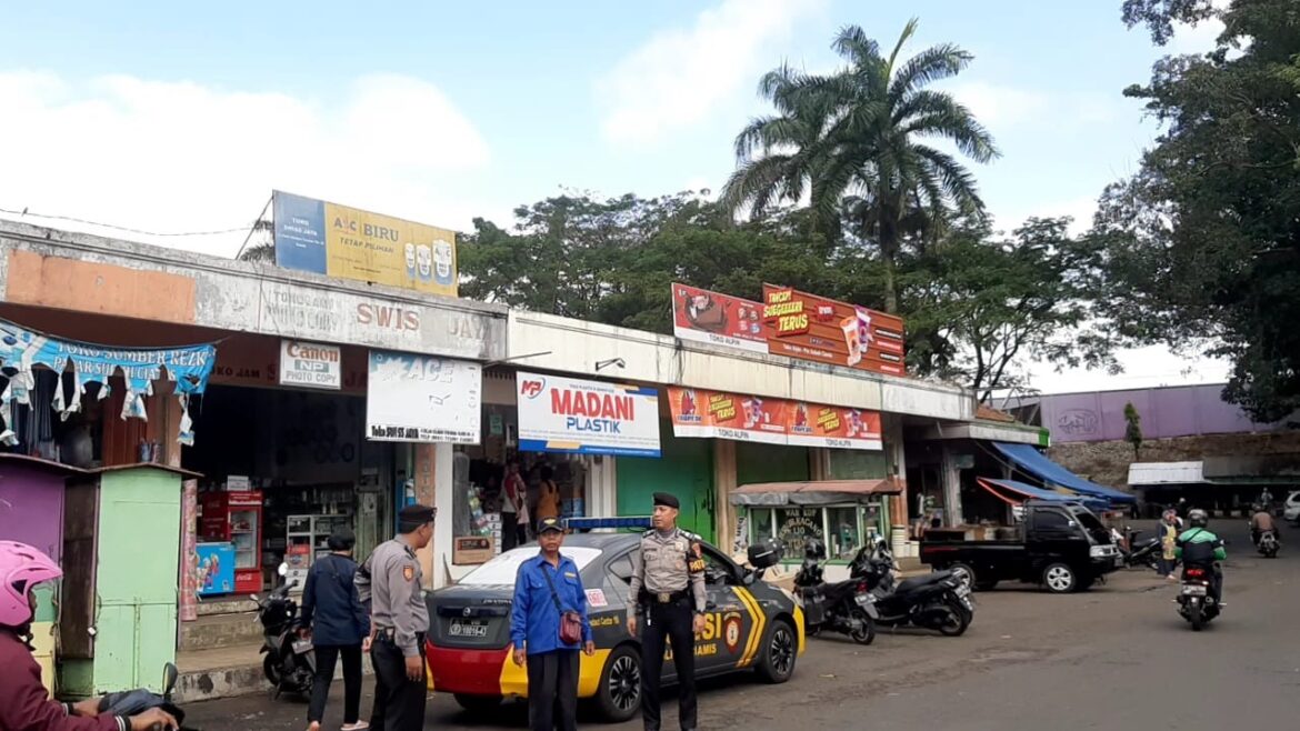 Antisipasi Aksi Kejahatan, Polres Ciamis Polda Jabar Gelar Giat Himbauan Kamtibmas di Pasar Subuh