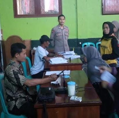 Polsek Panawangan Monitoring program pemerintah pembagian beras tahap III di Desa Sagalaherang
