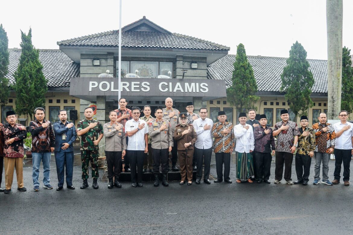 Kapolres Ciamis Sambut Kunjungan Kerja Kapolda Jabar ke Mako Polres Ciamis