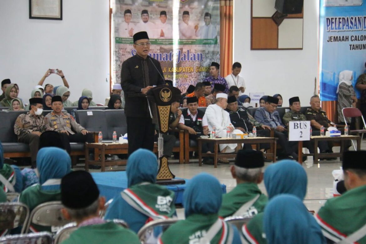 Lepas Jema’ah Calon Haji, Bupati Ciamis Berpesan Agar Fokus Ibadah dan Saling Membantu di Tanah Suci
