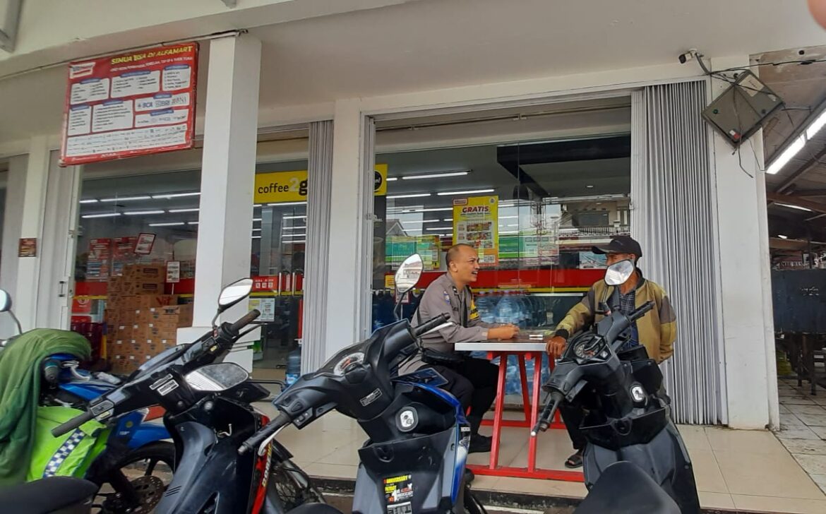 Polsek Cisaga Polres Ciamis Sambangi Desa Cisaga Sampaikan Himbauan Terkait TPPO