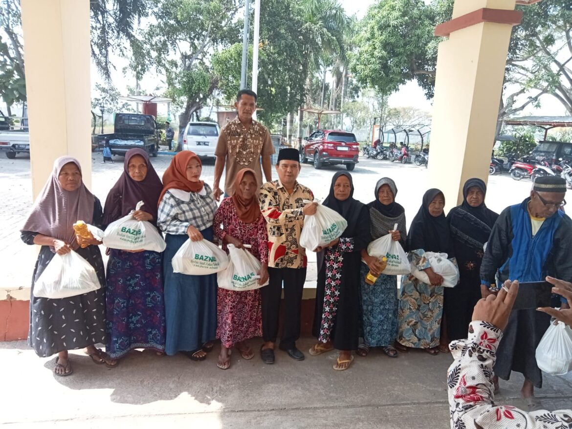 BAZNAS Kabupaten Bekasi Gelar Program ” SENYUM “ON THE ROAD,Berbagi 300 Paket Sembako