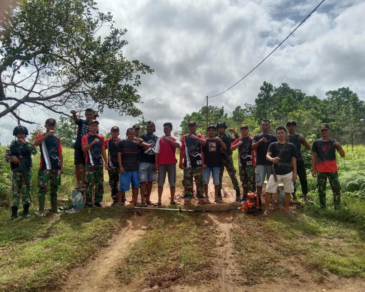 Gerak Cepat, Satgas Pamtas RI-PNG Statis Yonif 511/DY Bersama Warga Benahi Jalan Rusak di Perbatasan Papua