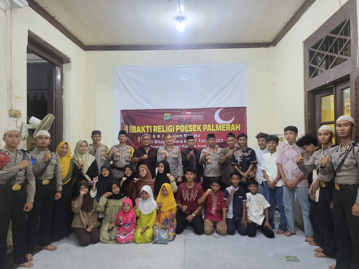 Kapolsek Palmerah Menggelar Kegiatan Bernuansa Islami Bersama Puluhan Anak Yatim Piatu Di Gedung Tua Polsek Palmerah Jakarta barat