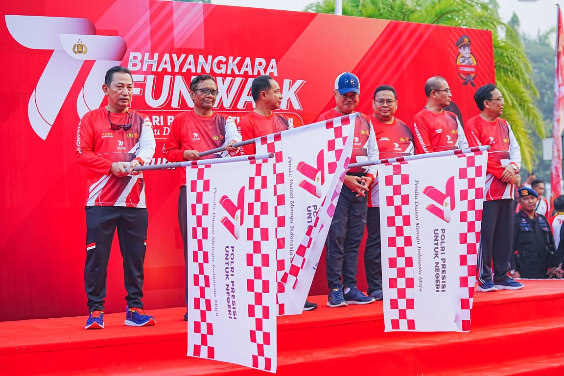 Fun Walk dengan Lintas Elemen, Kapolri Gaungkan Jaga Persatuan Kesatuan Bangsa