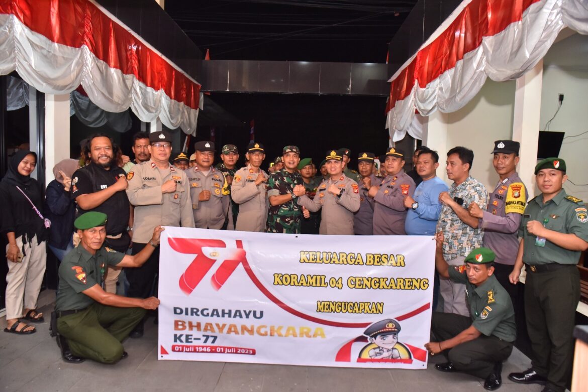 Hari Bhayangkara ke 77 Pada 1 Juli 2023 Tepat Pukul 00:00 Wib, Polsek Cengkareng Mendapatkan Surprise Dari Danramil 04 Cengkareng Jakarta Barat.