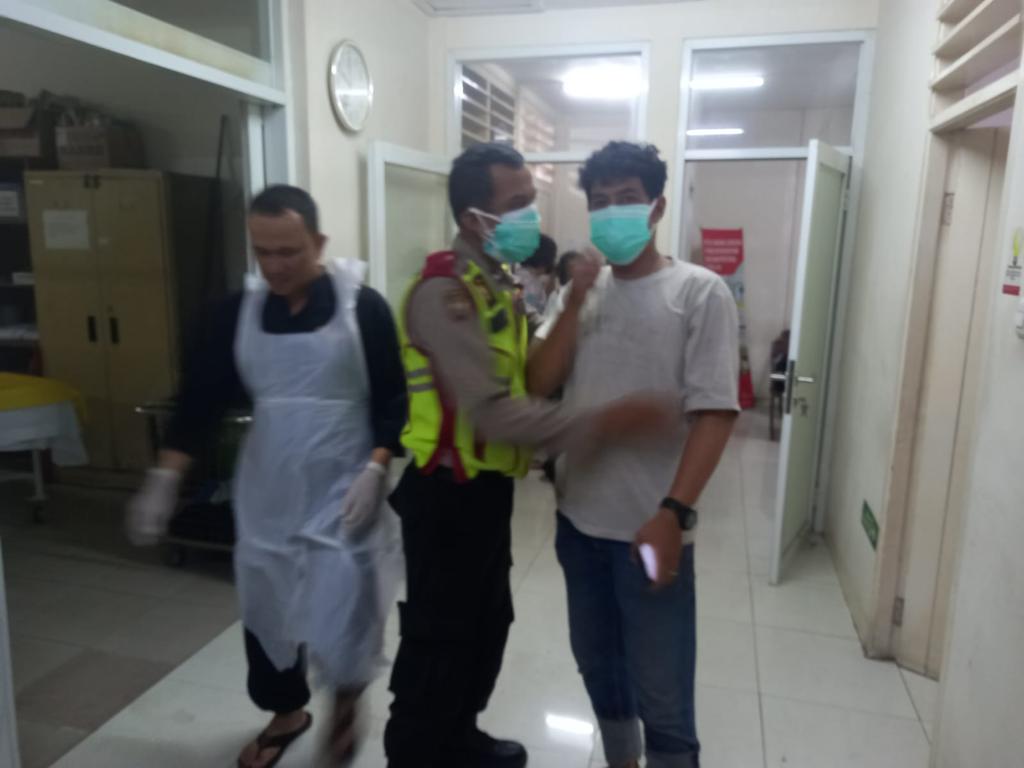 Polsek Tamansari Polres Bogor Gelar Olah TKP Penemuan Jasad Pria di Dalam Rumah