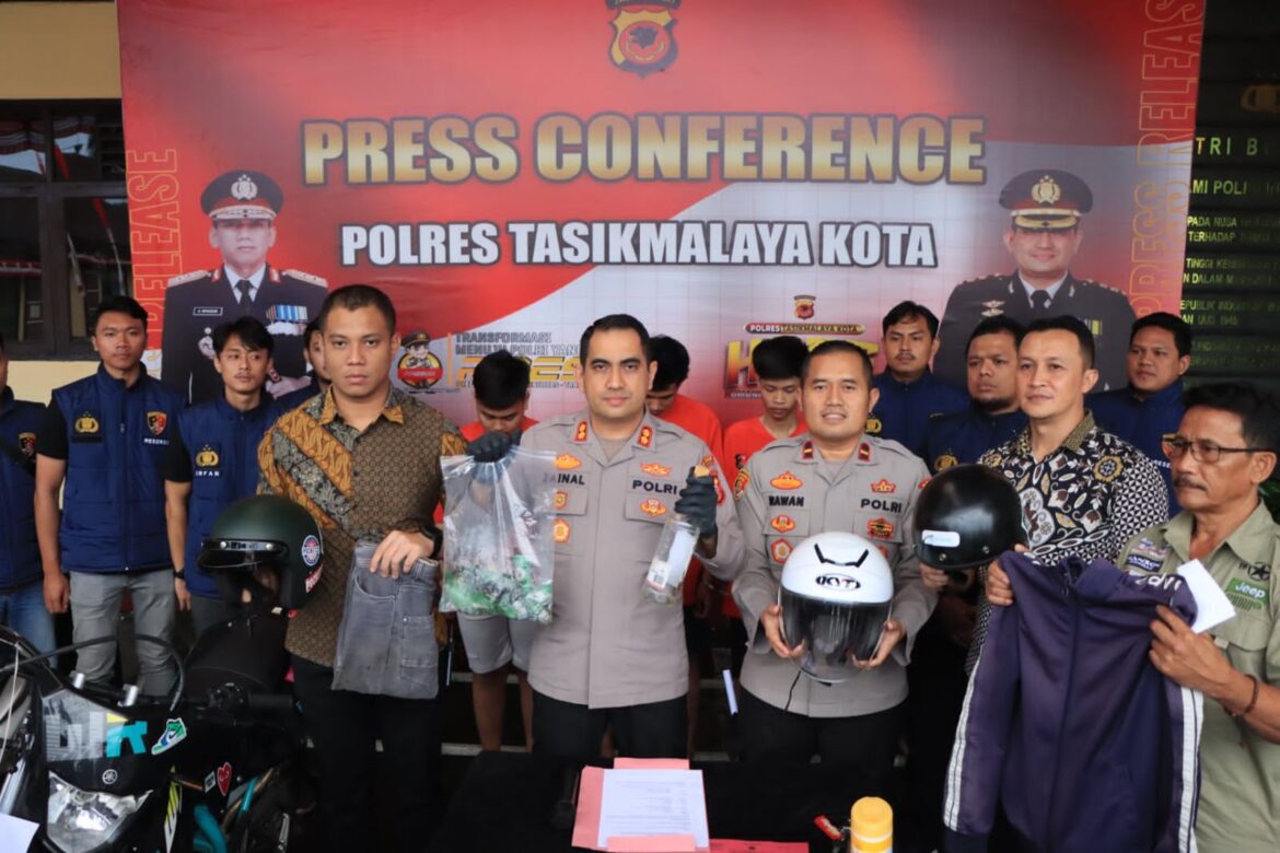 Kapolres Tasik Kota Pimpin Press Rilis Pengungkapan Kasus Penganiayaan yang Dilakukan oleh Berandalan Bermotor