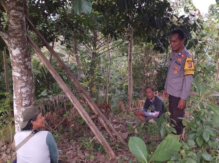 Polsek Cimaragas Sambang dan Silaturahmi Kamtibmas ke Warga Jelegong