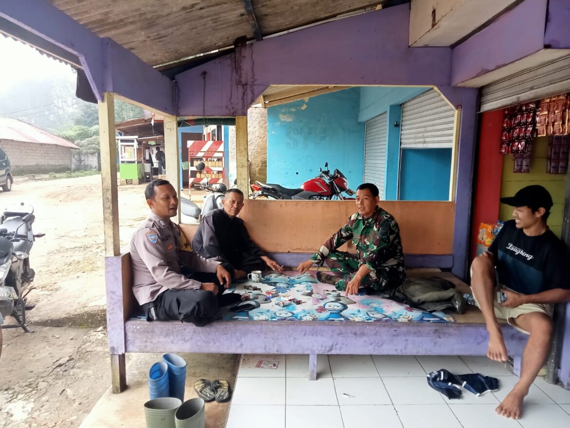 Sinergitas TNI Polri Wilayah Polsek Nanggung Lakukan Pekerjaan Secara Bersama – sama Dalam Menjaga Kamtibmas