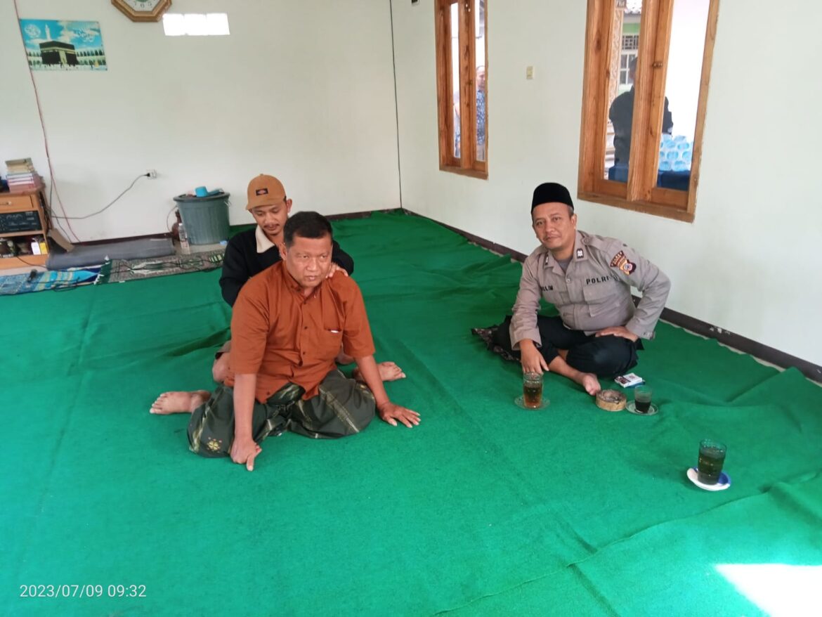 Kanit Binmas Polsek Nanggung Polres Bogor Lakukan Sambangi Ke Tokoh Masyarakat di Wilayah Binaan