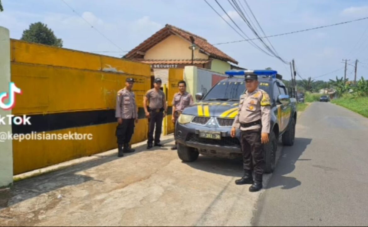 Polsek Ciampea Polres Bogor Laksanakan Patroli Siang Hari Antisipasi Gangguan Kamtibmas